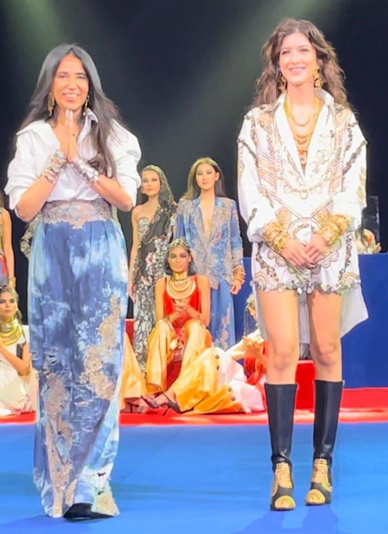 LFW x FDCI: Shanaya brings out her ‘biker girl vibe’ for Anamika Khanna’s collection