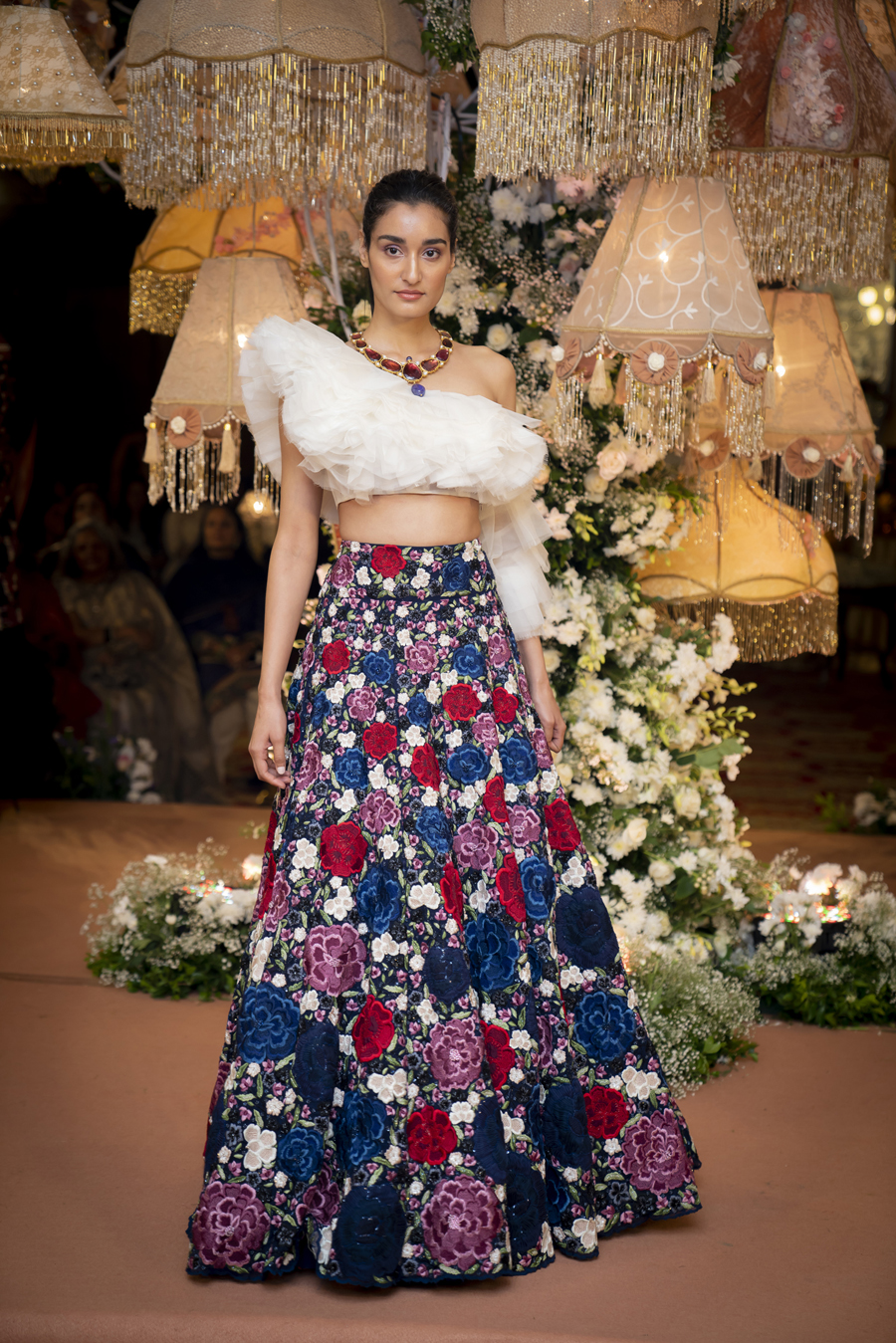  Designer Shriya Som helps you pick out a Diwali ensemble