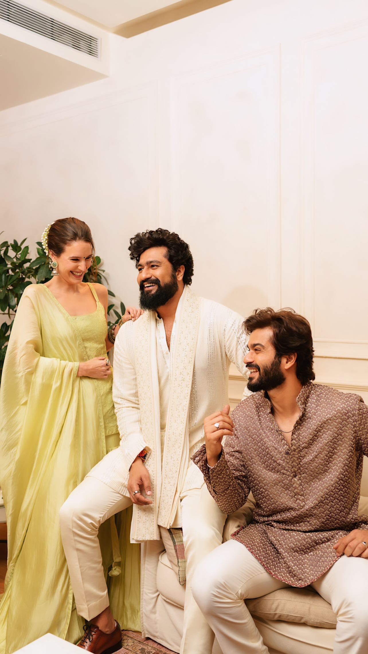 Vicky Kushal with his brother Sunny Kushal and his sister-in-law Isabelle Kaif. (Photo Credit: vickykaushal09/Instagram)