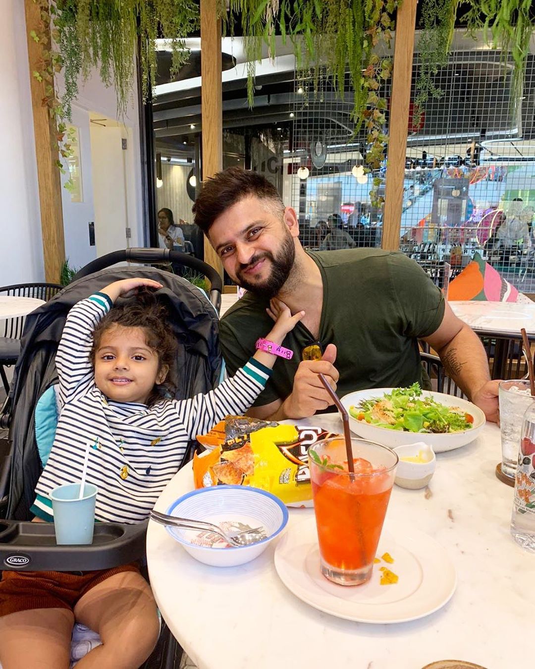 (Photo: sureshraina3/Instagram)