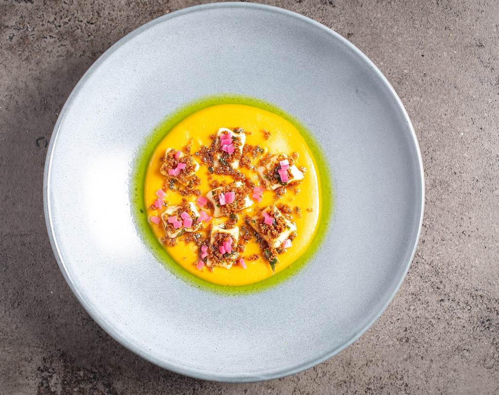 Aragma Food Studio - Gnocchi, lentil sauce, crumble & curry leaf oil