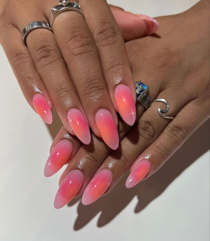 Aura Nails 