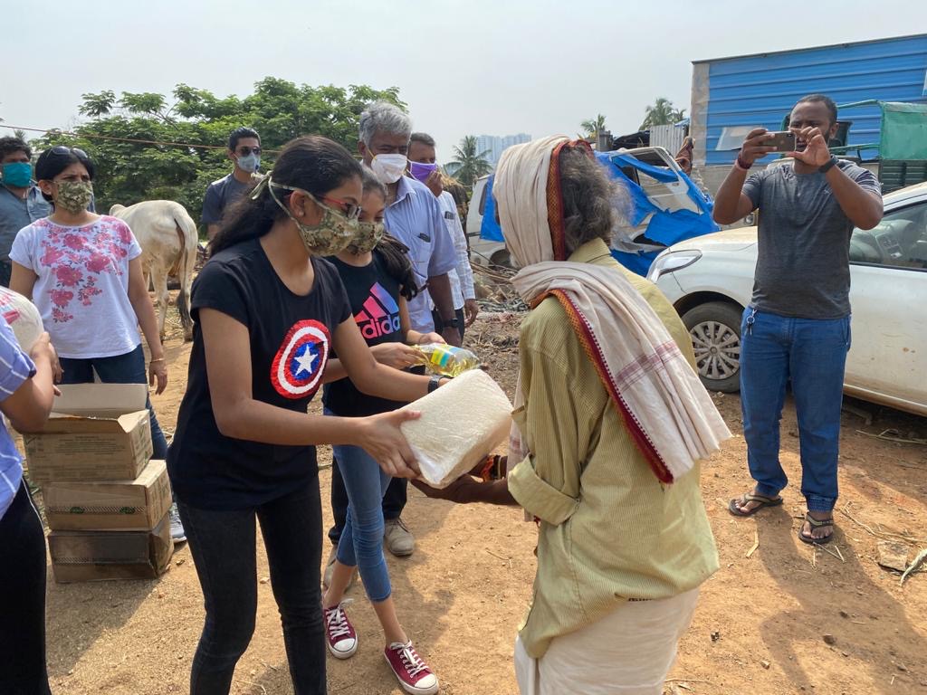 How 2 teenager sisters are making an impact during the pandemic