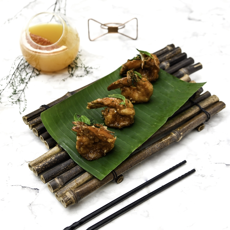 Caramelized Crispy Prawns, Thai Raw Mango