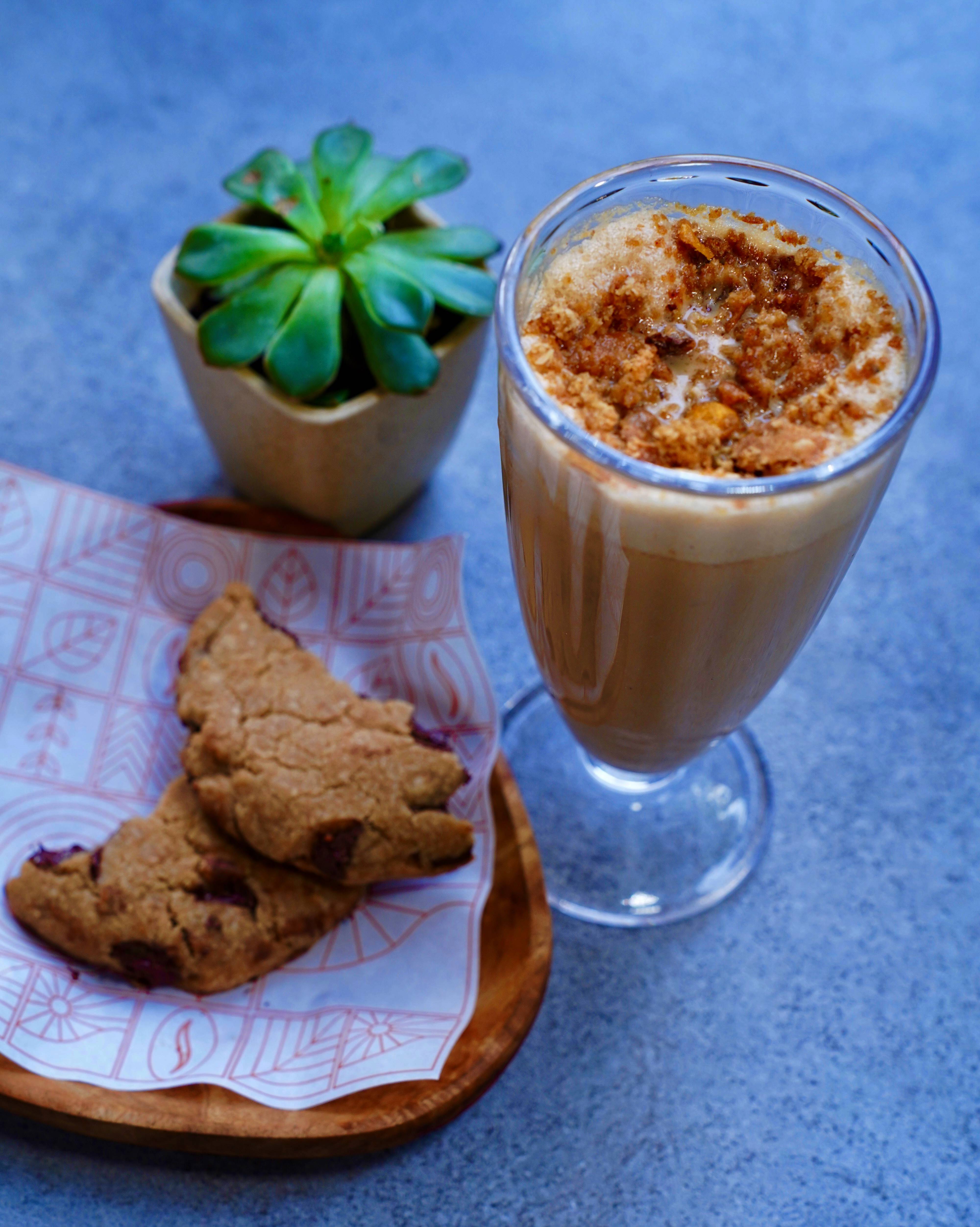 Coffee Cookie Dough Shake (1).jpg 