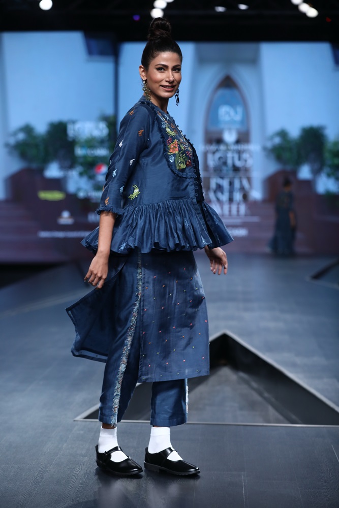 A model showcases the creation of fashion designer Gazal Mishra on the second day of Lotus Make-up India Fashion Week, in New Delhi on Oct 10, 2019. (Photo: IANS)