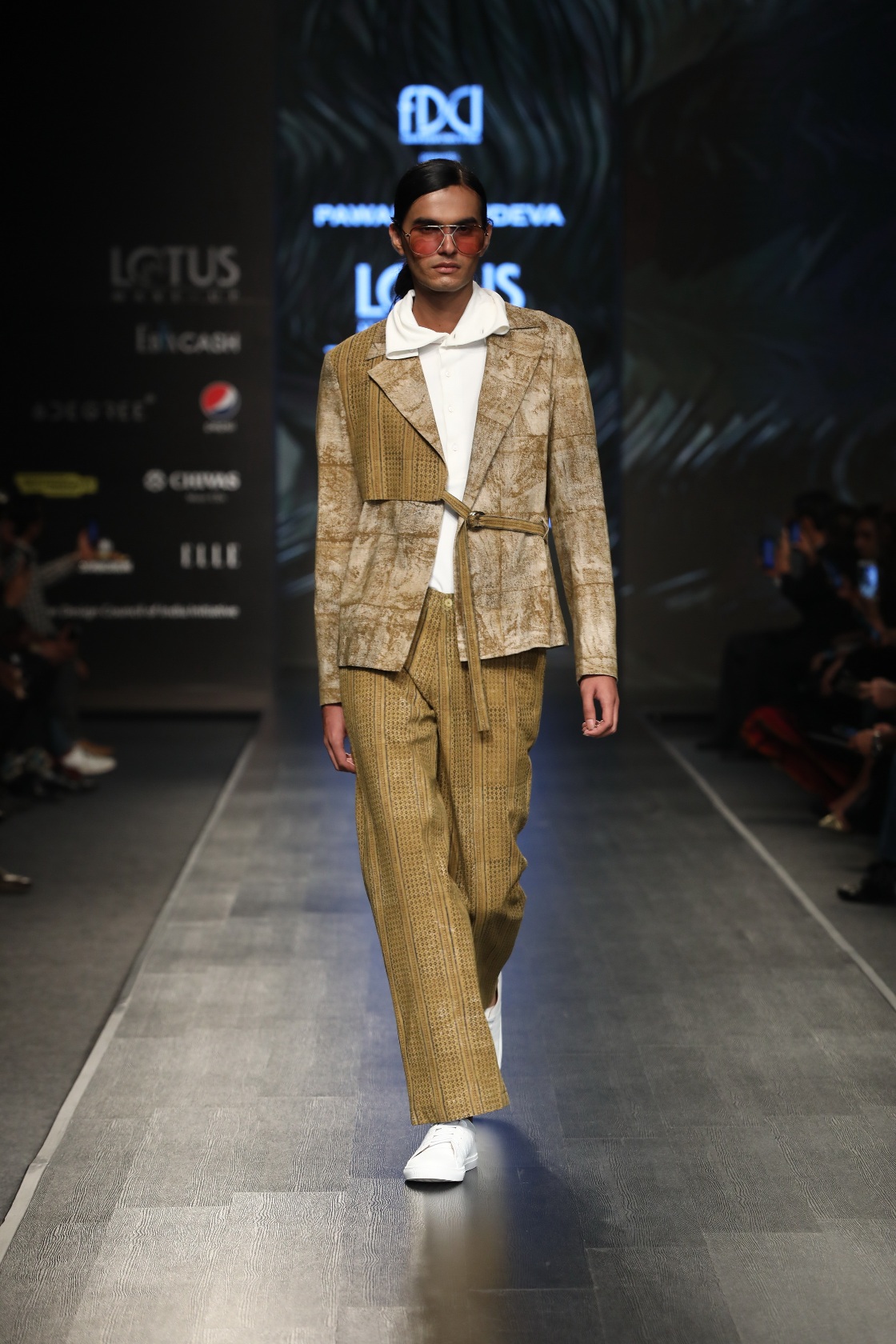 Collection by Pawan Sachdeva showcased at FDCI LMIFW SS'20