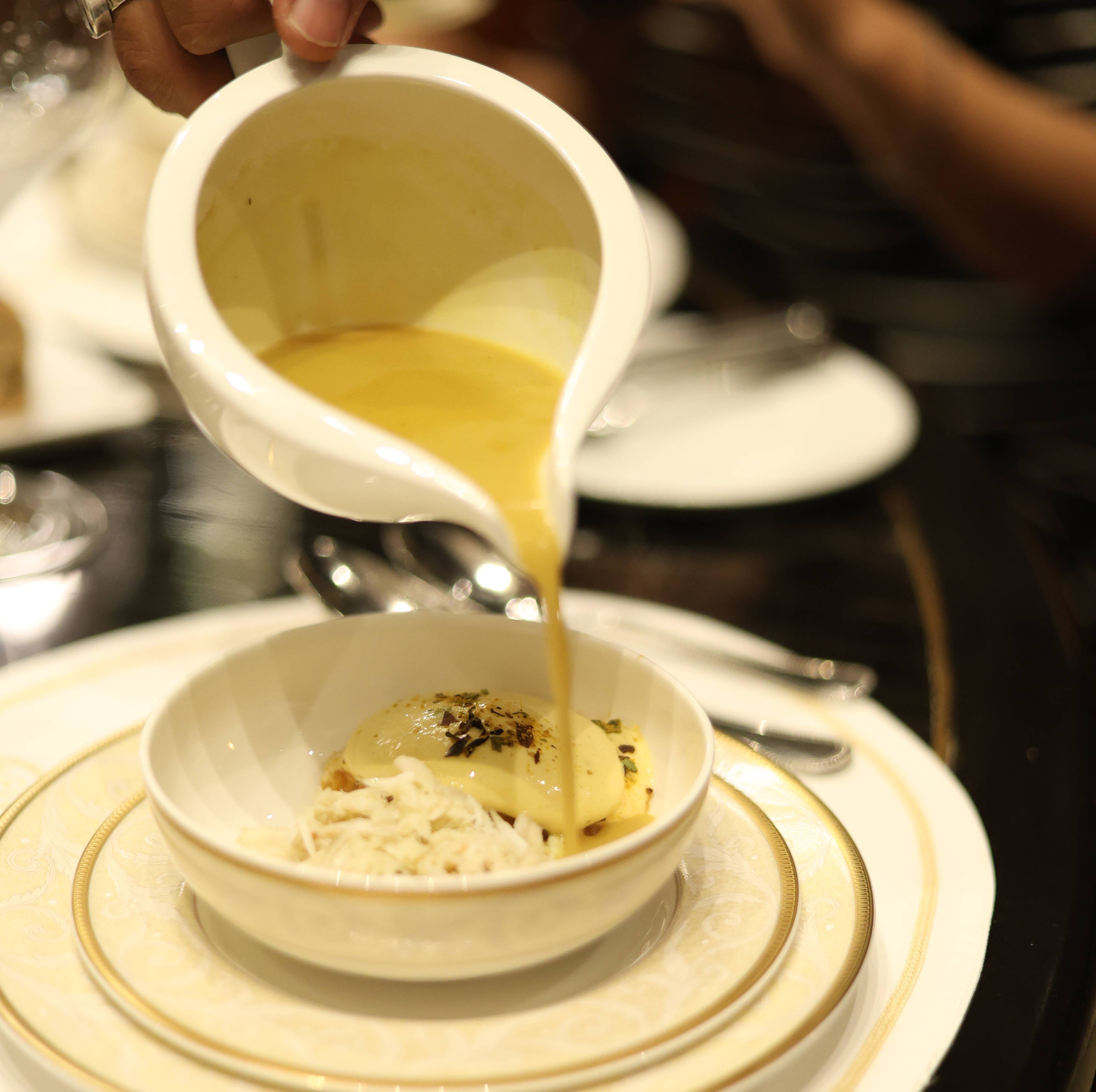 Crab – Peach, Brittany Curry pour.JPG 