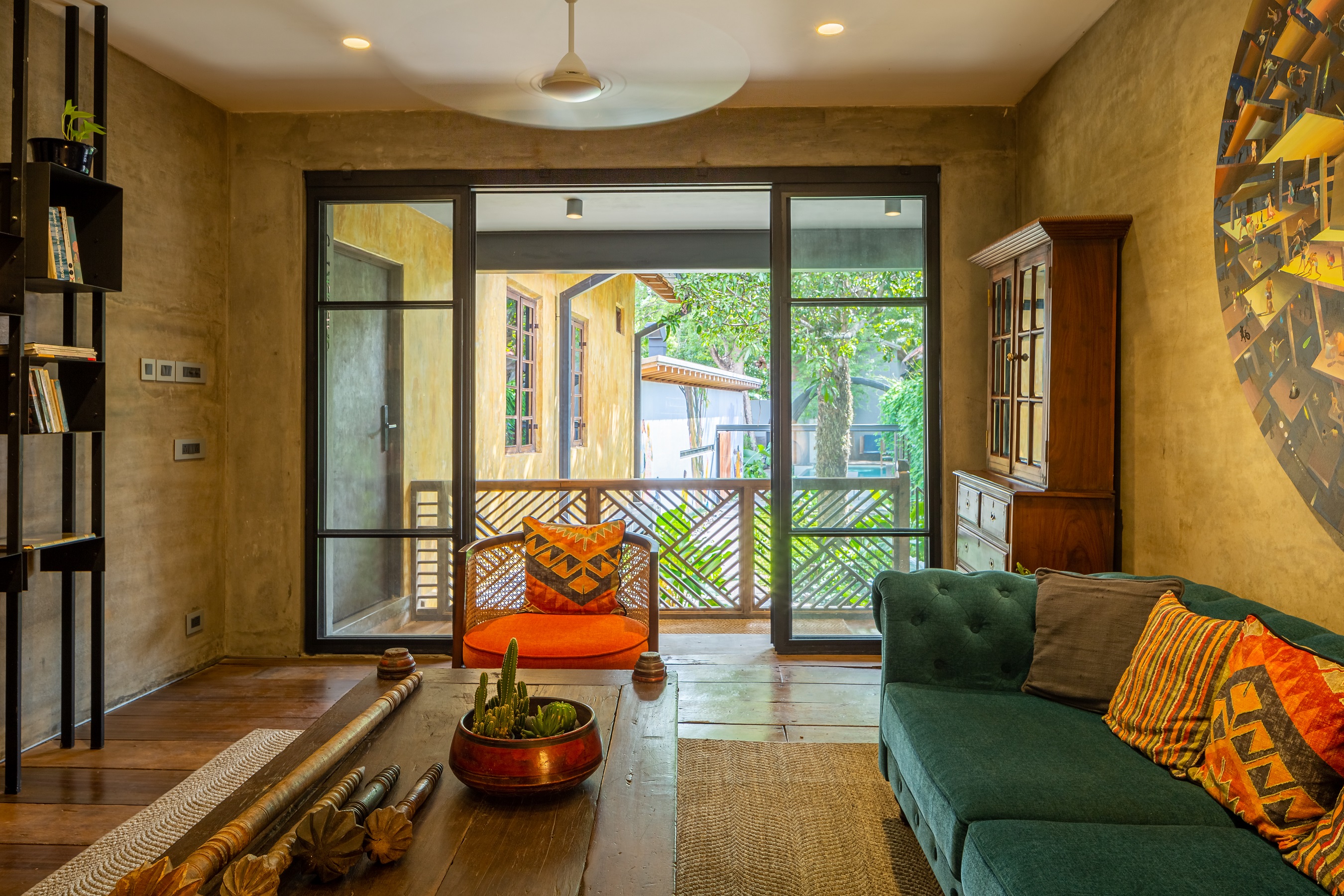 The Postcard Hideaway, Netravali