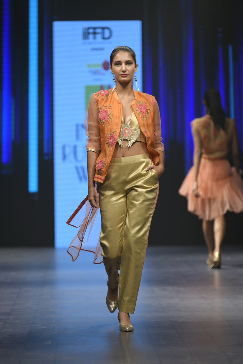 Ekam By Manish Gupta