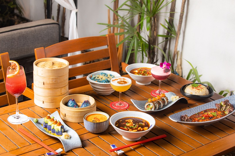  Indulge in a Foo-sum Festive Brunch this season! 