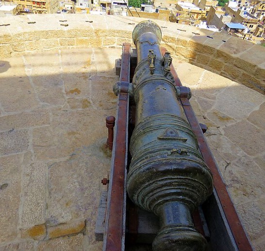Cannon on the rampart