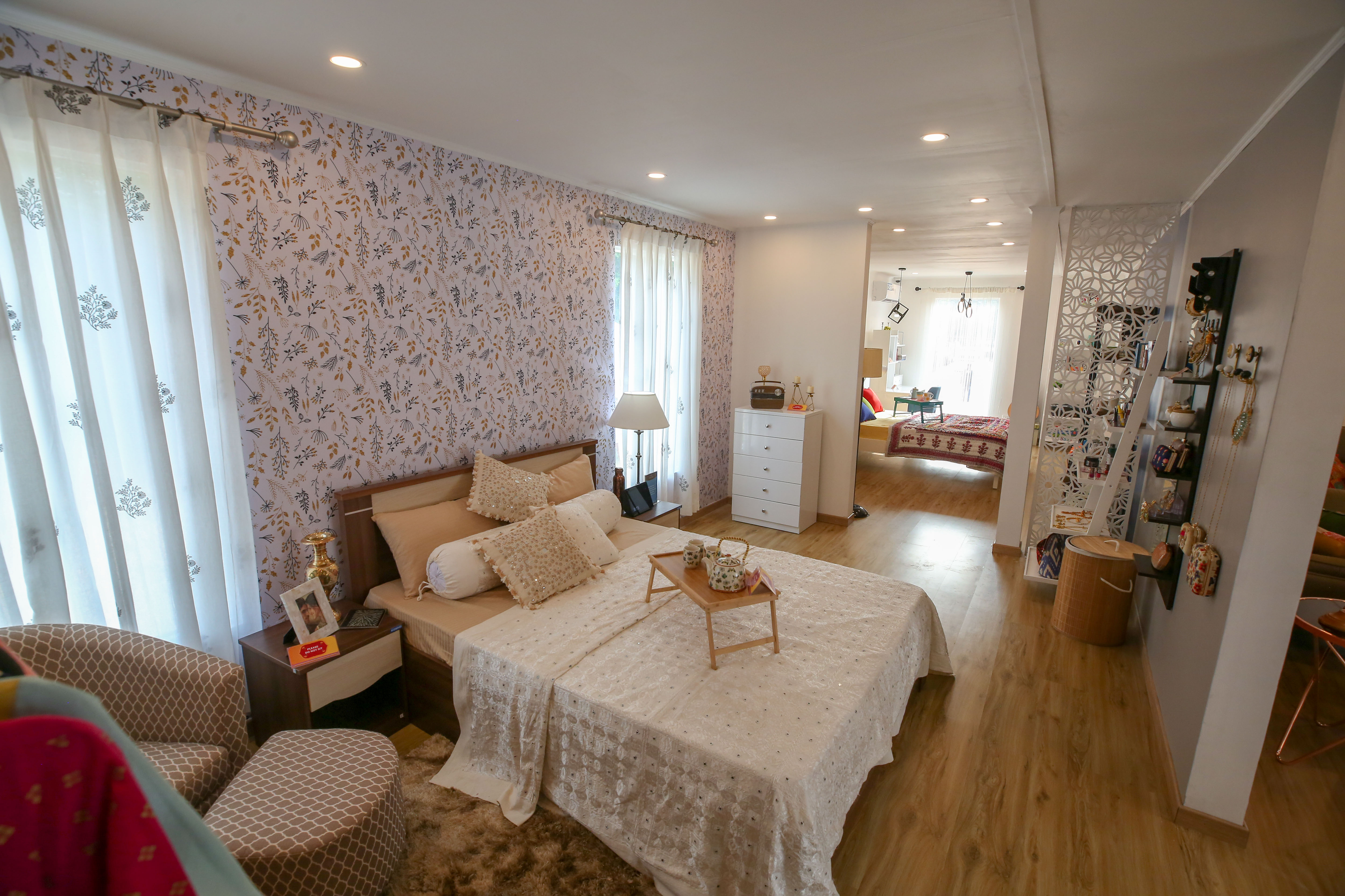 House on Wheels - Main Bedroom