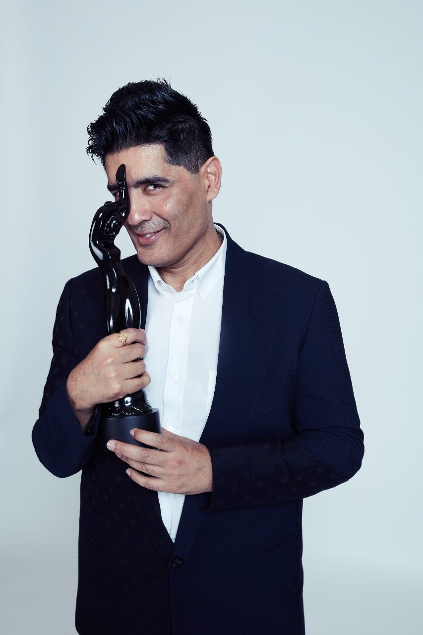 Manish Malhotra gets Filmfare Award of Honour