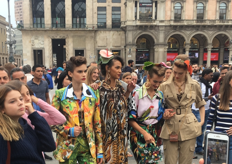 Fun at the Dolce and Gabbana Womenswear show where the models mingle 