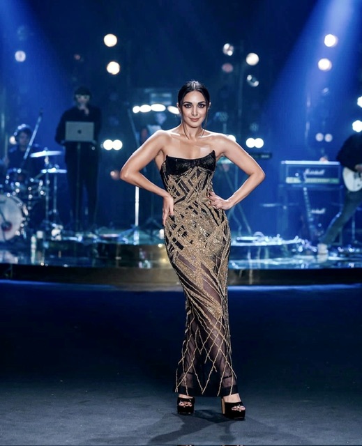 Kiara Advani turned showstopper for Falguni Shane Peacock