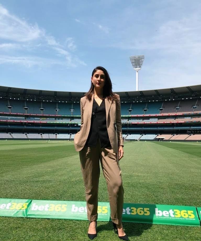 Kareena Kapoor Khan dresses up for a porting event