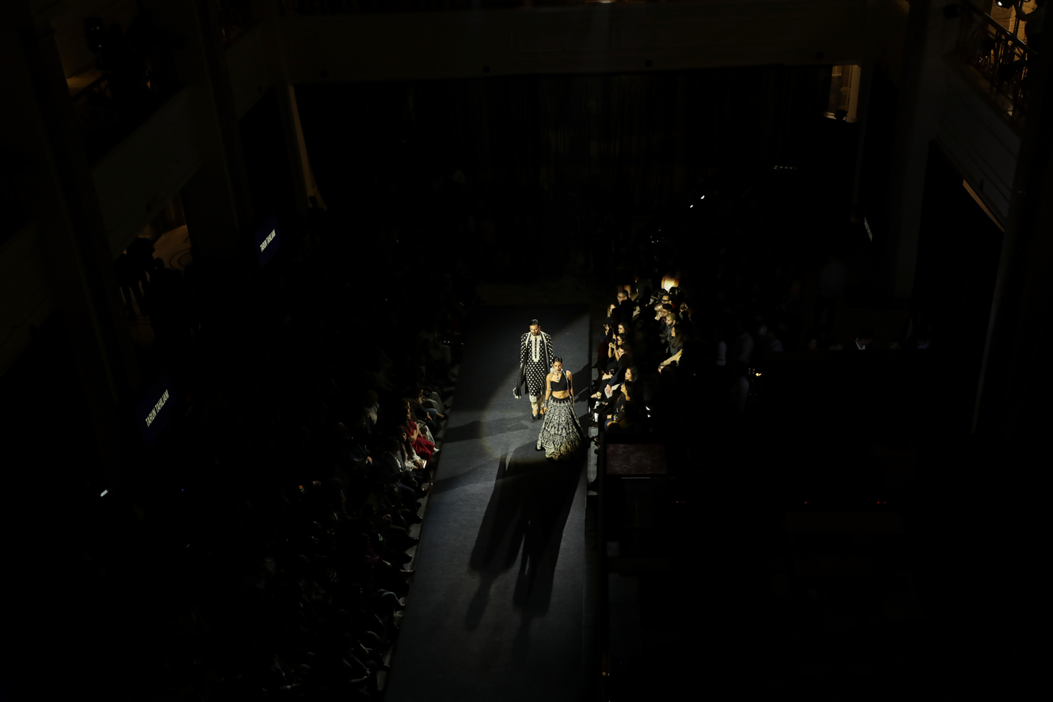 L'Homme Luxury-DLF Emporio