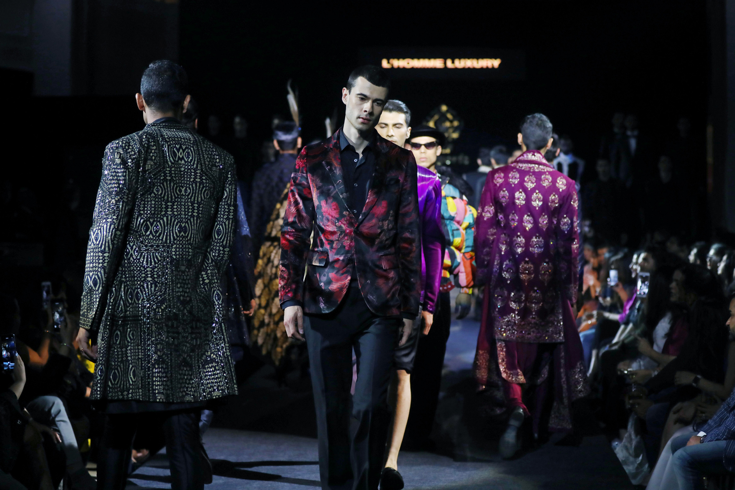 L'Homme Luxury-DLF Emporio