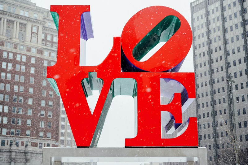 LOVE Park Snow (Photo: Kyle Huff for PHLCVB-5)