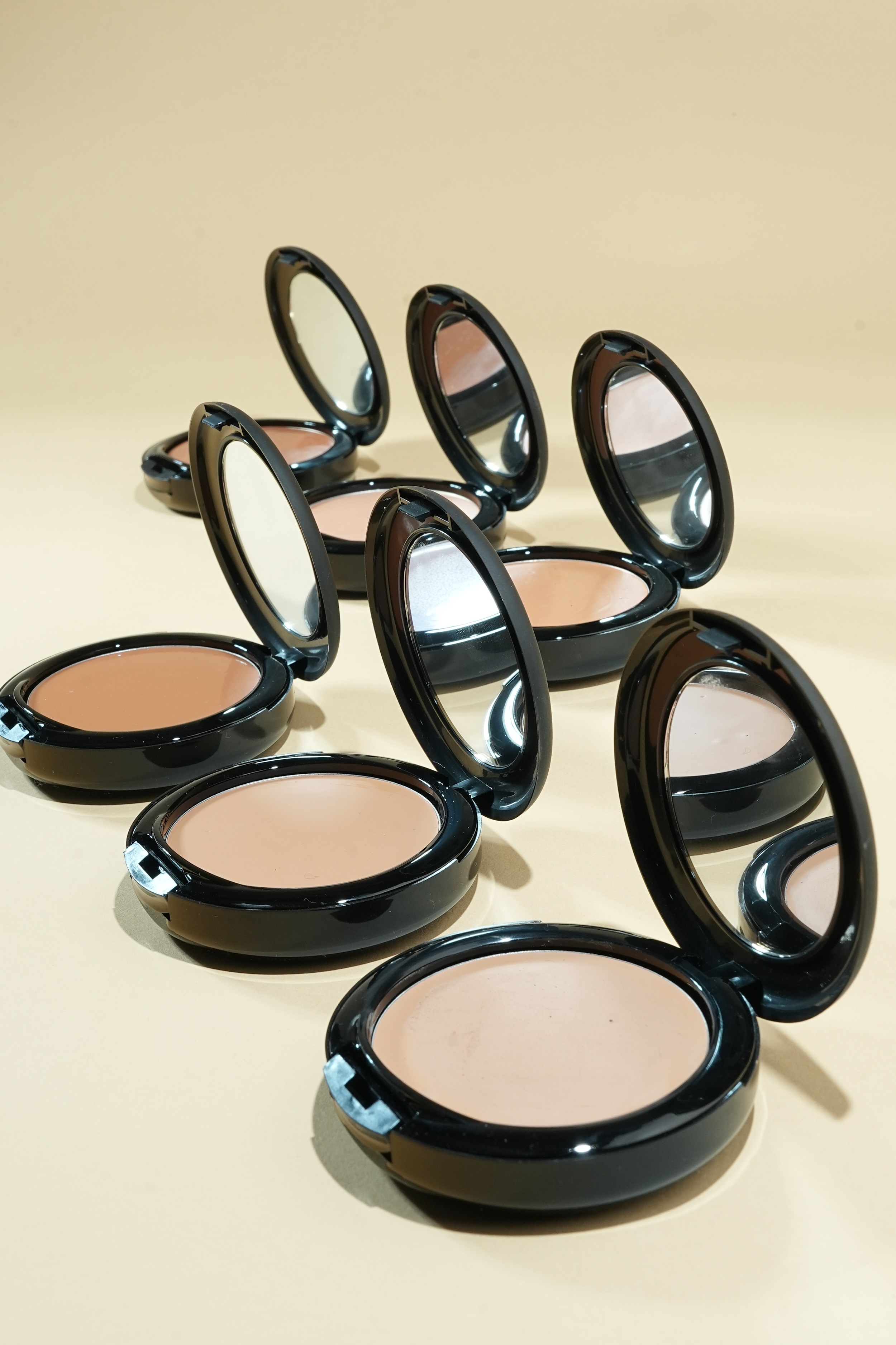  Makeup Studio launches Jan Glam Collection