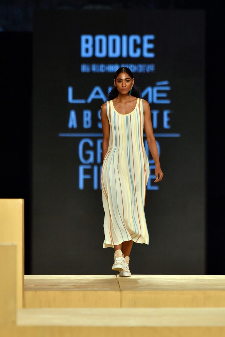 Model walking for Ruchika Sachdeva at FDCI x Lakme Fashion Week 