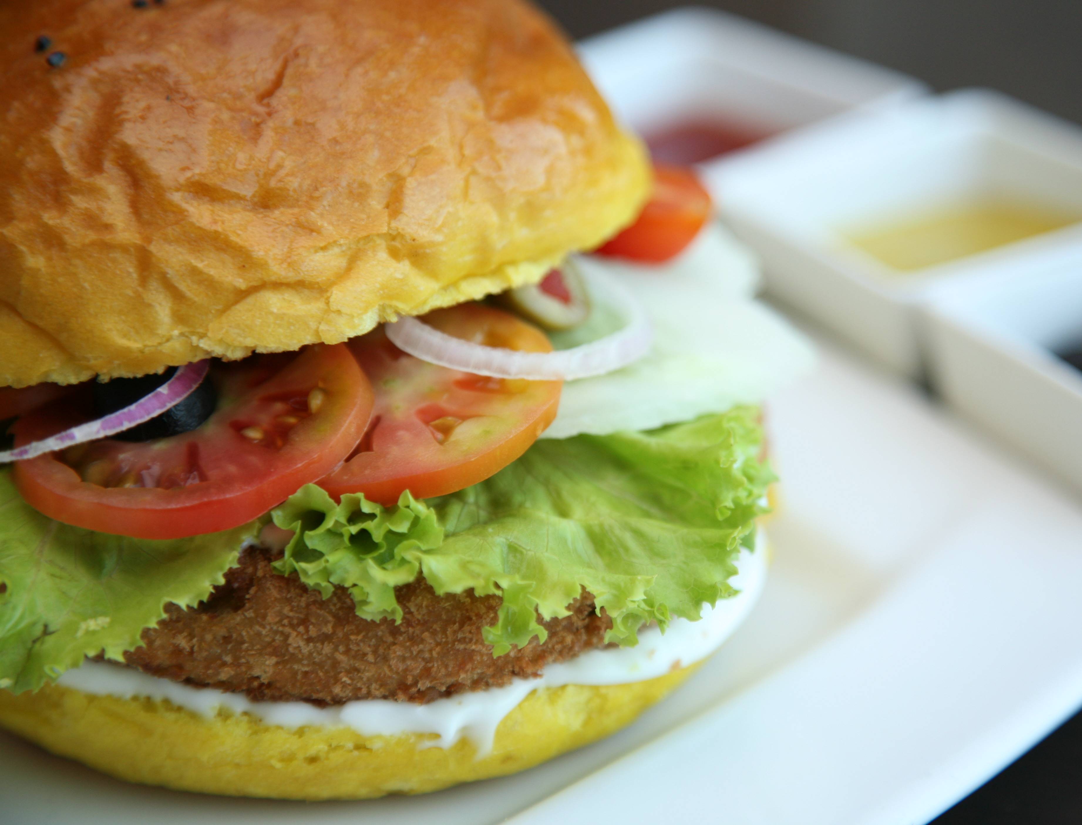 Mushroom Cheesy Burger.jpg 