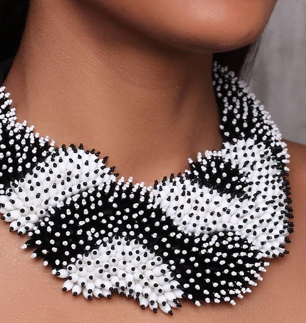 Neckpiece_Collection-dropdown-polka mania_Forest of Chintz