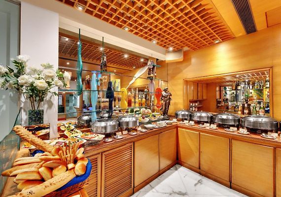  Valentine's Day Special Dinner Offer at Hotel Ambassador, Mumbai