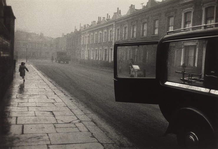 Robert Frank, London, 1952-1953, gelatin silver print, Robert Frank Collection, Gift of Robert Frank, 1990.28.4
