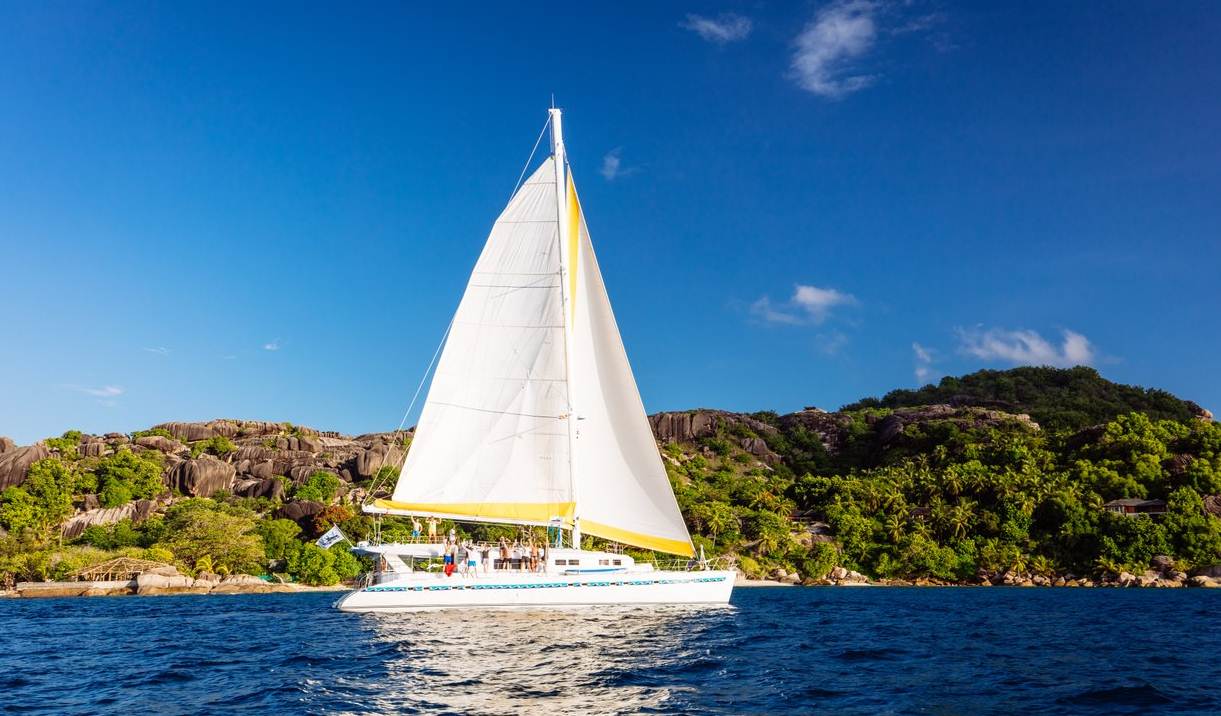 Sailing in Seychelles - Image courtesy Torsten Dickmann
