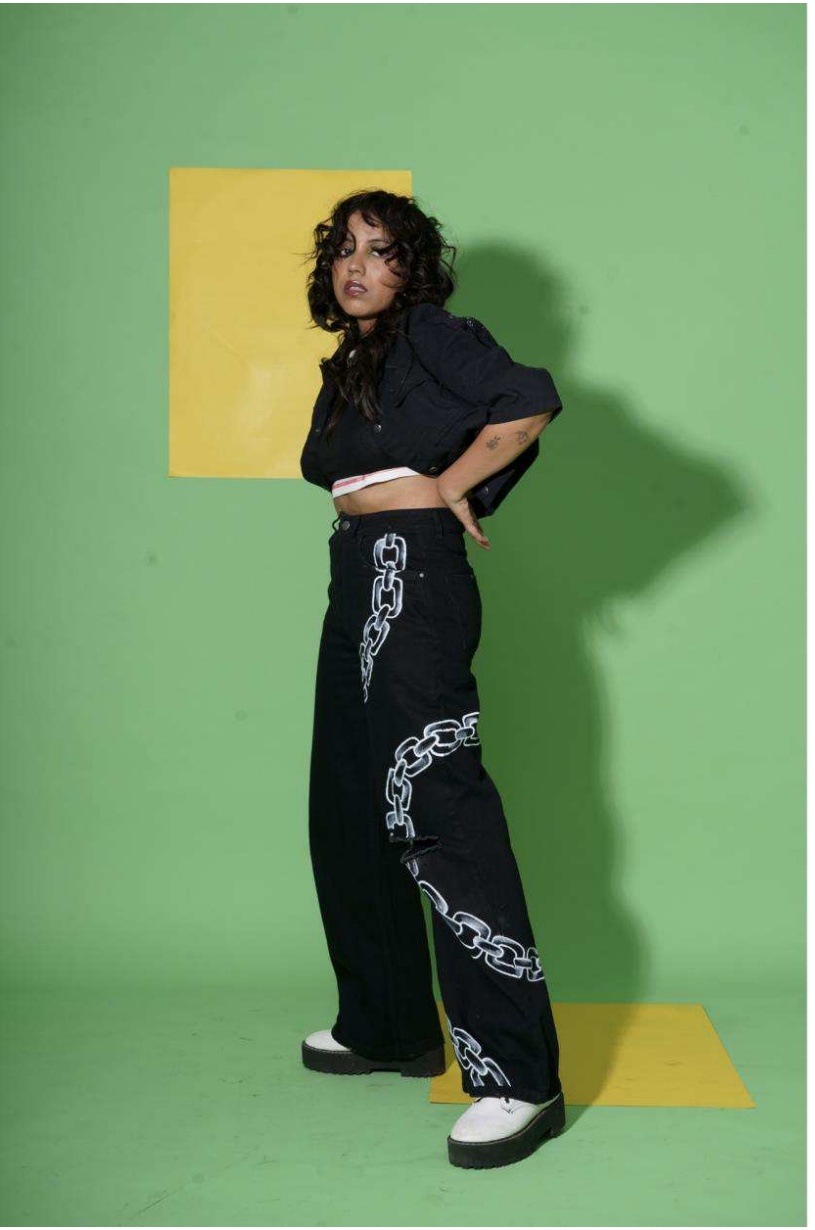 Building a community between art and fashion