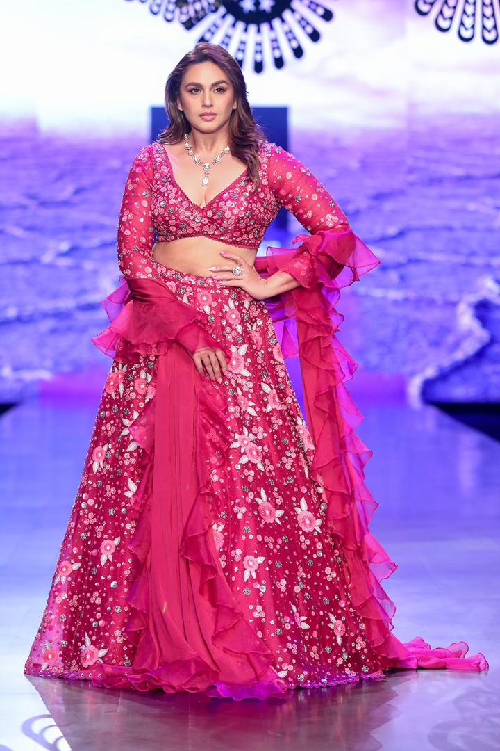 Huma Qureshi for Nachiket Barve 