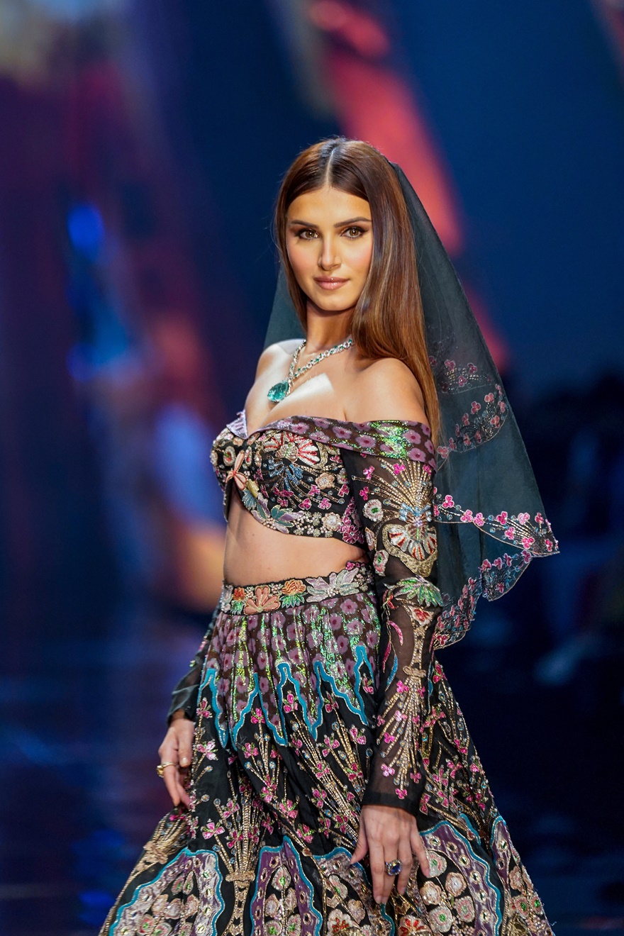 Actress Tara Sutaria at LFW x FDCI