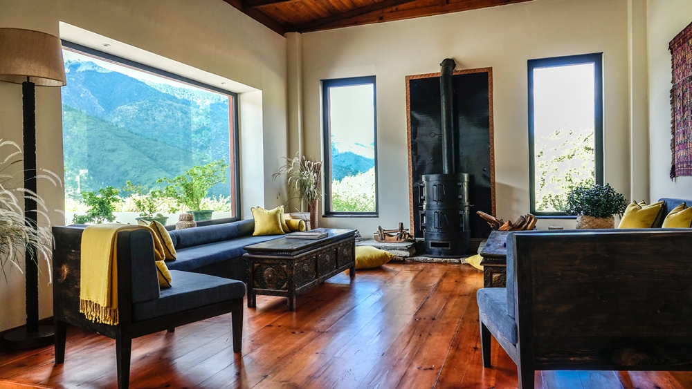 The Postcard Dewa, Thimphu