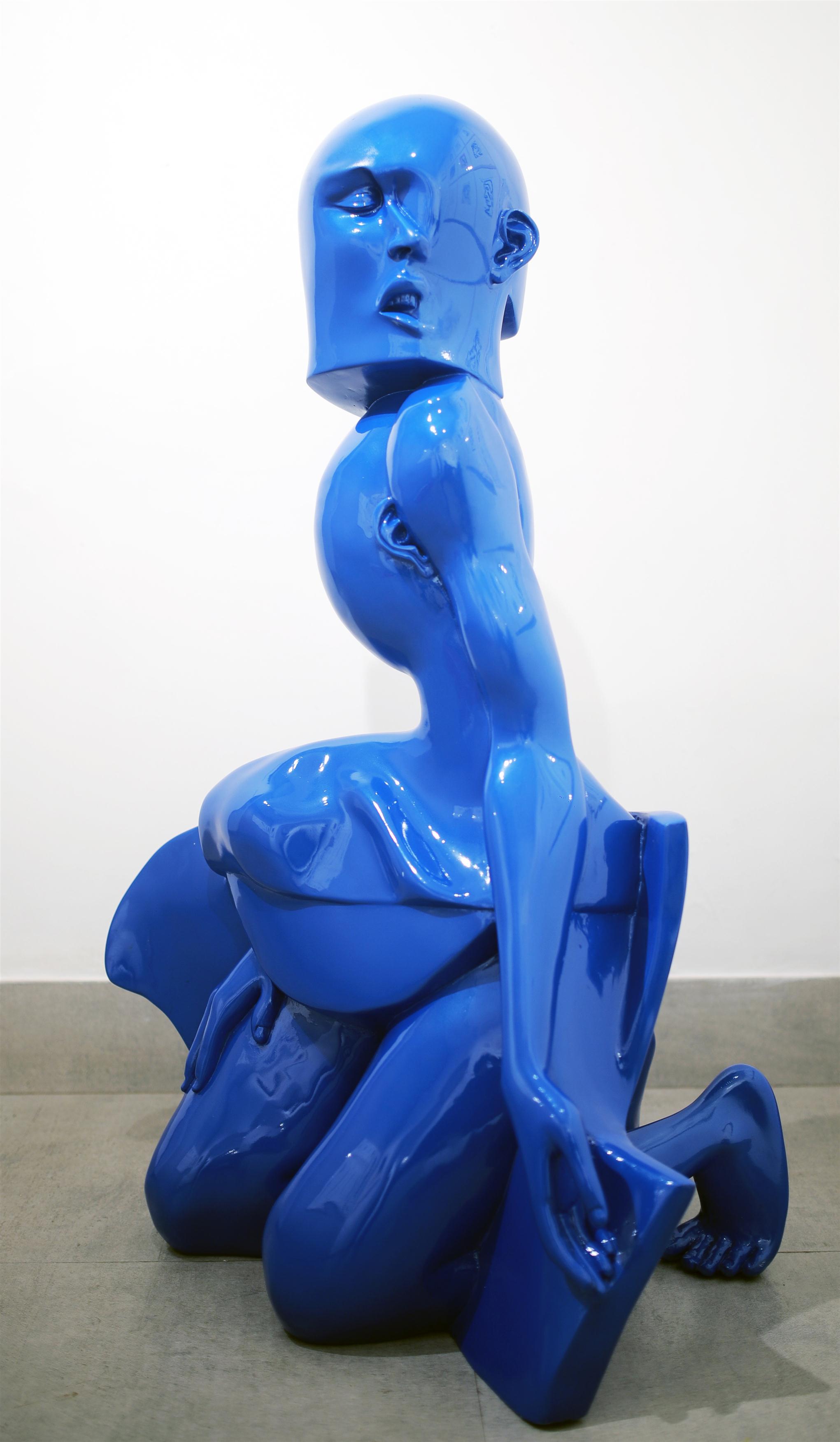 Viraaj Khanna, Untitled, Fiber Glass, 48 x 31 x 23 inches, 2020