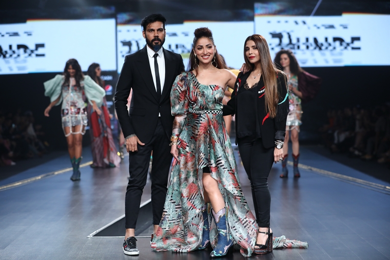 Yami Gautam Showstopper at Falguni Shane Peacock show FDCI LMIFW SS'20