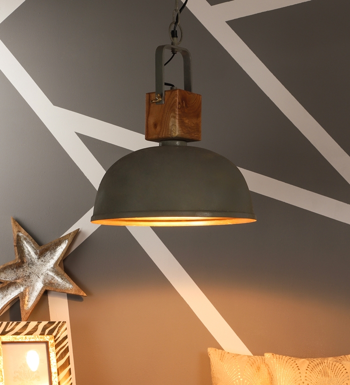 Lights & mirrors: A clutter-free home decor setup in budget 