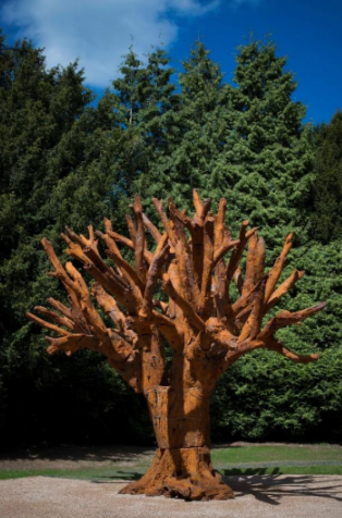 Monumental sculpture from around the world  in online selling exhibition