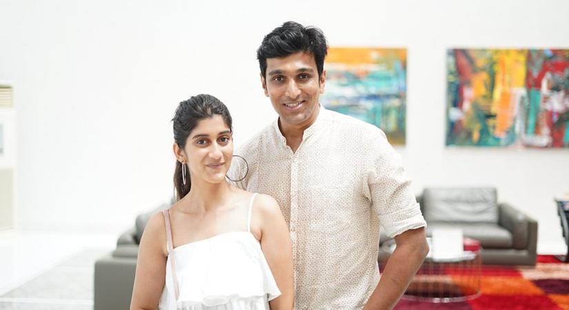 'Dhunki' casts Pratik Gandhi and Deeksha Joshi