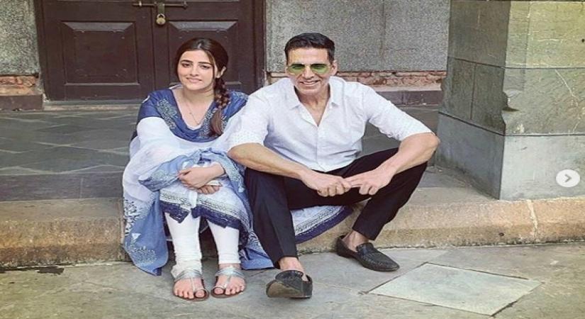 Akshay shoots with Kriti Sanon's sister for music video.