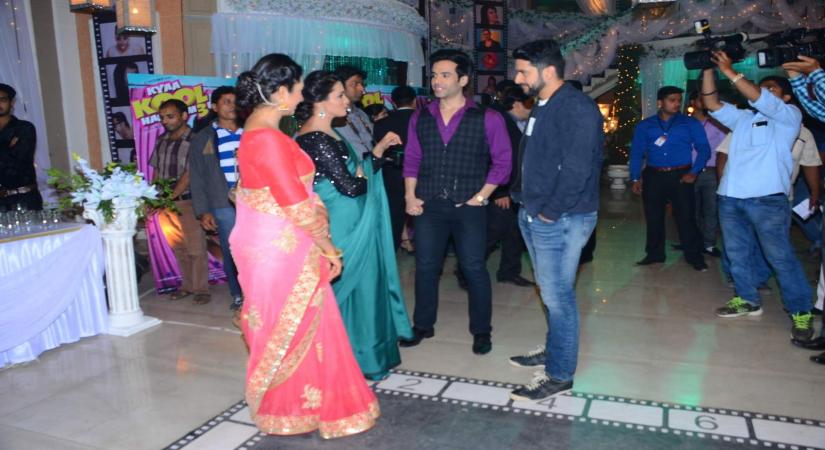 Mumbai: Television actors Anita Hassanandani and Divyanka Tripathii with actors Aftab Shivdasani and Tusshar Kapoor during the promotion of film Kyaa Kool Hai Hum 3 on the sets of Star Plus television show Ye Hai Mohabbatein, in Mumbai on Jan 18, 2016. (Photo: IANS)