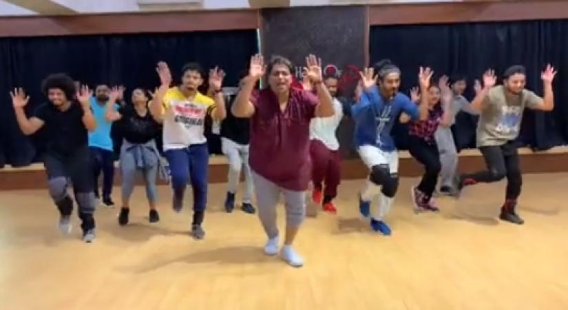 Choreographer Ganesh Acharya, known for his work in films like "Bodyguard" and "Singham", has made many actors dance to his steps. He has now taken to social media to post his version of songs "Choodiyan", featuring actor Jackky Bhagnani, and "Jai Jai Shivshankar" from "War", starring Hrithik Roshan and Tiger Shroff.
