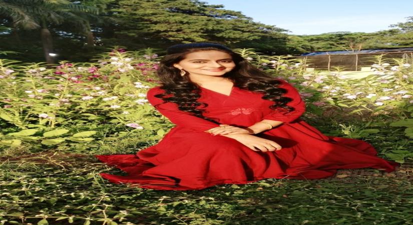 Actress Aastha Chaudhary has known her former "Babul Ka Aangann Chootey Na" co-star Sidharth Shukla for a long time. She says the actor, who is now seen as a contestant on "Bigg Boss", needs to control his anger on the controversial reality show.