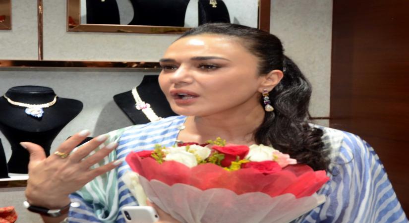 Patna: Actress Preity Zinta at the launch of a jewelry store, in Patna on Oct 11, 2019. (Photo: IANS)