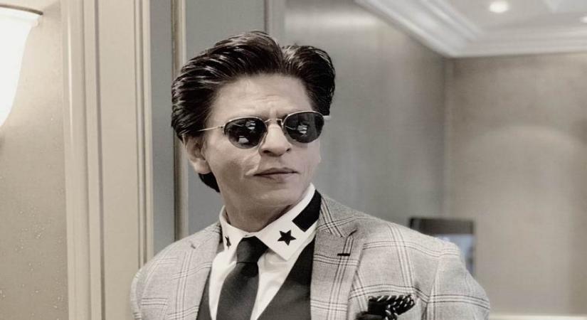 Superstar Shah Rukh Khan received an honorary doctorate degree from Melbourne-based La Trobe University for his contributions and efforts towards underprivileged children and women's empowerment through Meer Foundation besides his achievements in the Indian entertainment industry.