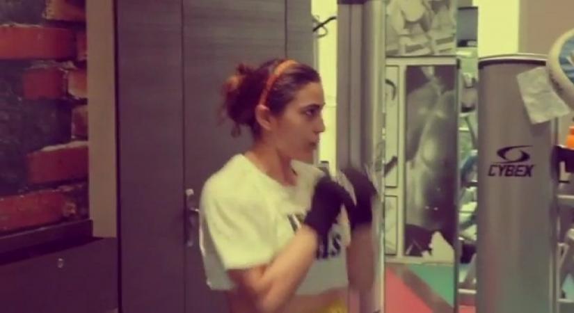 Actress Sara Ali Khan has shared a video of herself packing a few cool punches. Sara on Saturday took to Instagram to share a video of herself. In the clip, the actress can be seen kickboxing.