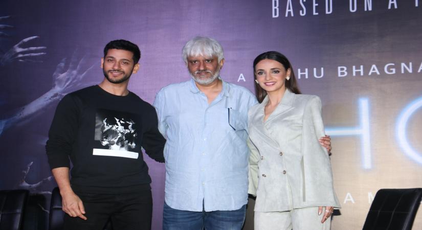 Mumbai: Director Vikram Bhatt and actors Shivam Bhaargava and Sanaya Irani at a press conference during the promotions of their upcoming film "Ghost" in Mumbai on Oct 15, 2019. (Photo: IANS)