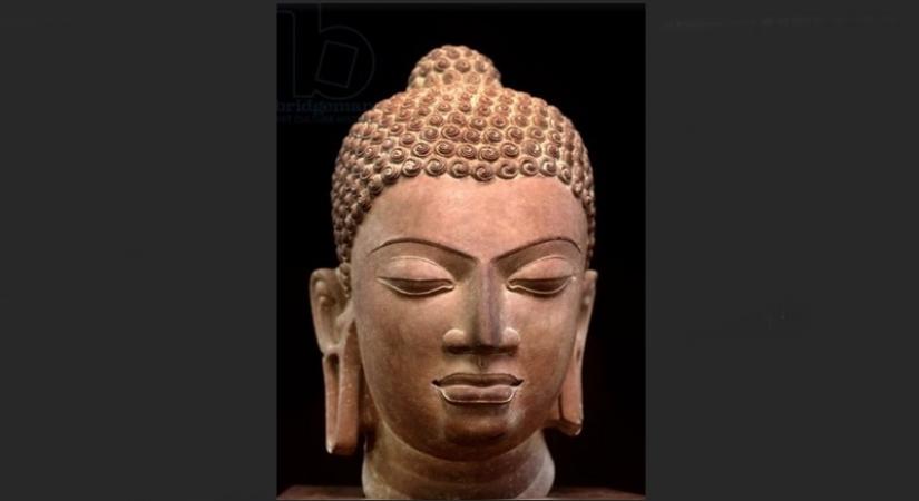 History has always interested me and a headless stone sculpture of Kushan emperor Kanishka got etched in my mind since the day I read about it and saw a photograph of it.