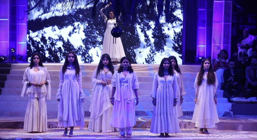 Good Earth's ode to the Indian threads